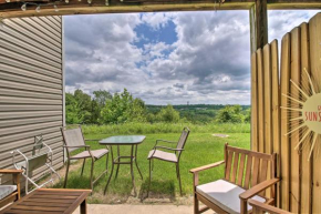 Cheerful Condo Patio, 2 Mi to Branson Strip!